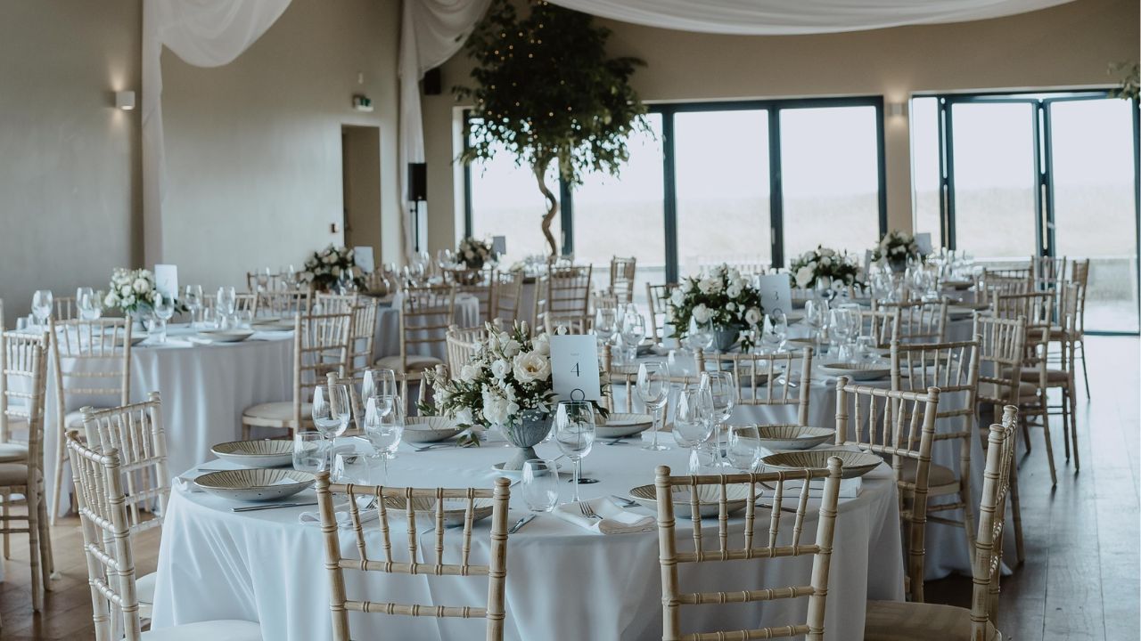 Crisp white wedding decor creates a gorgeous winter wonderland for your wedding day. 